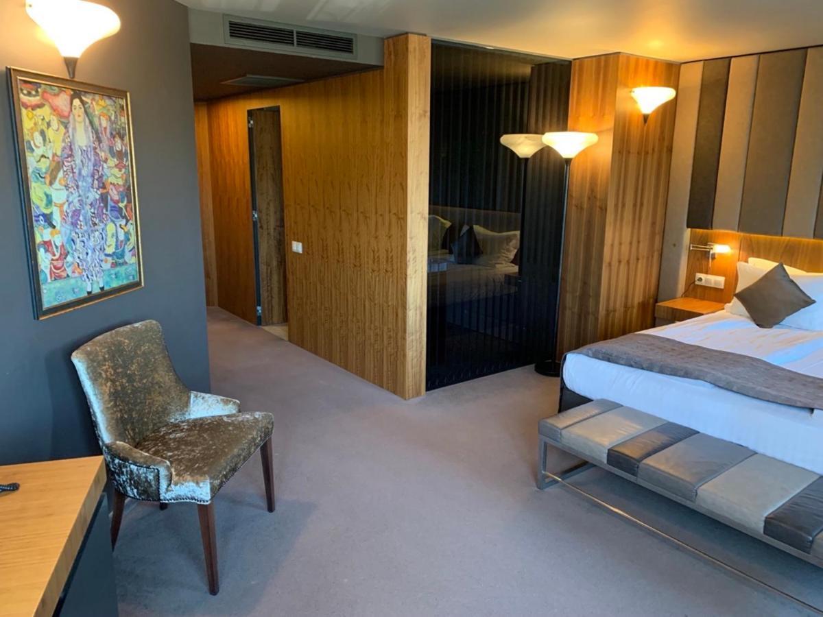 All Seasons Residence Design Hotel - Free Parking София Экстерьер фото