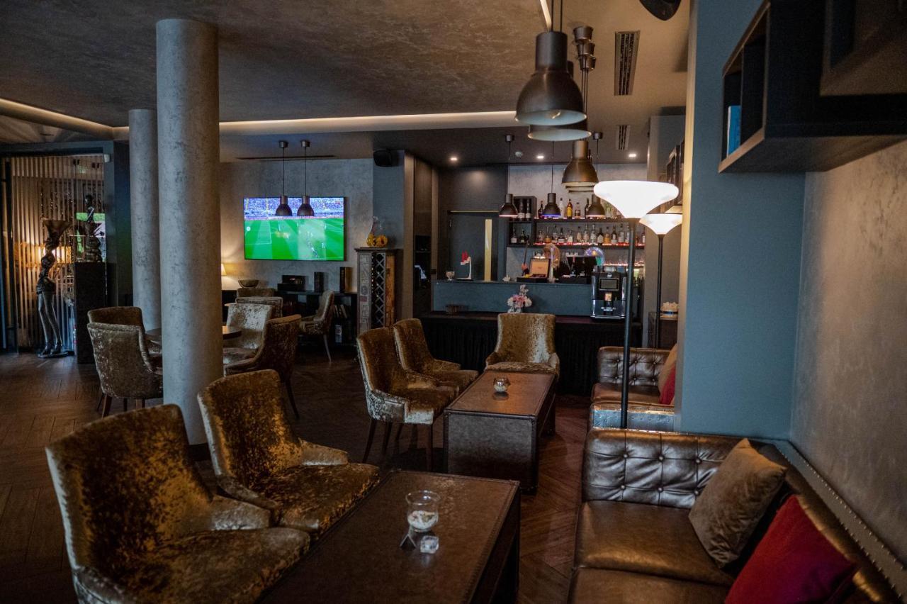 All Seasons Residence Design Hotel - Free Parking София Экстерьер фото